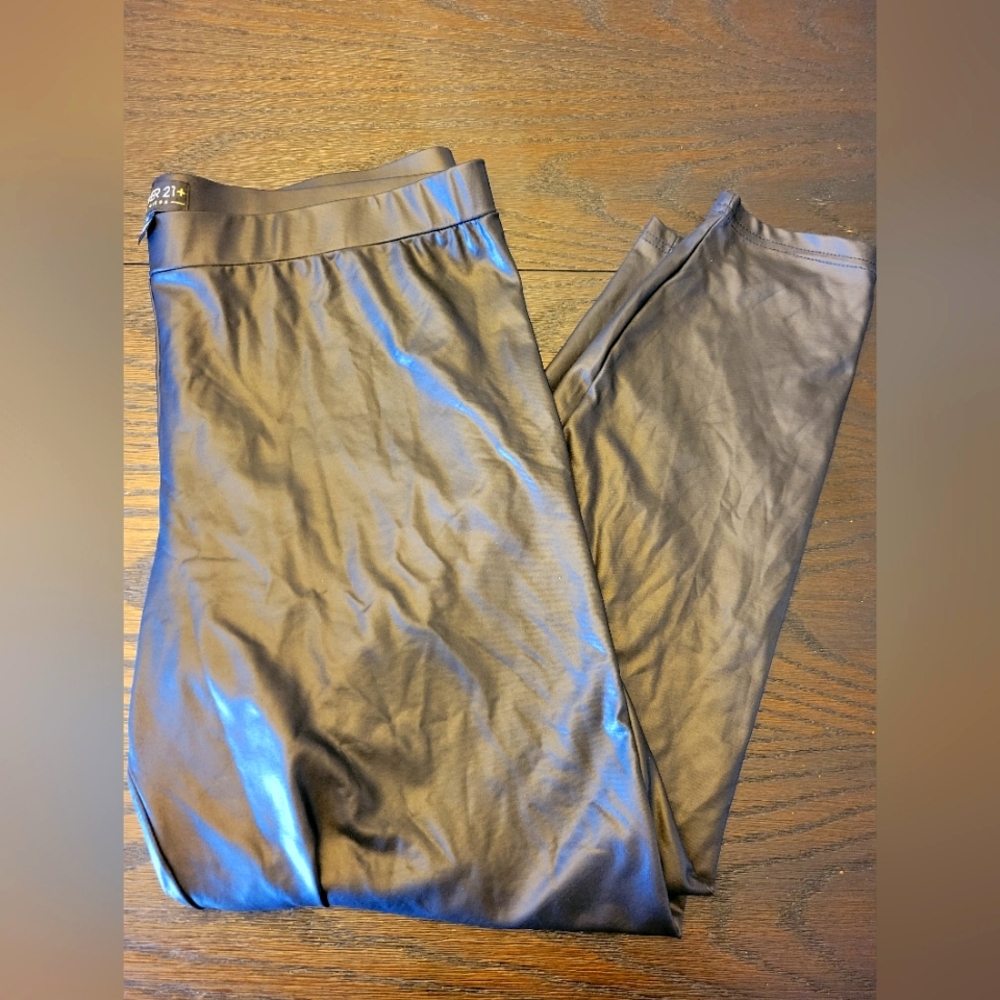 Forever 21 faux leather legging